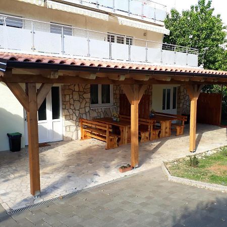 Apartments Roko Кострена Екстер'єр фото